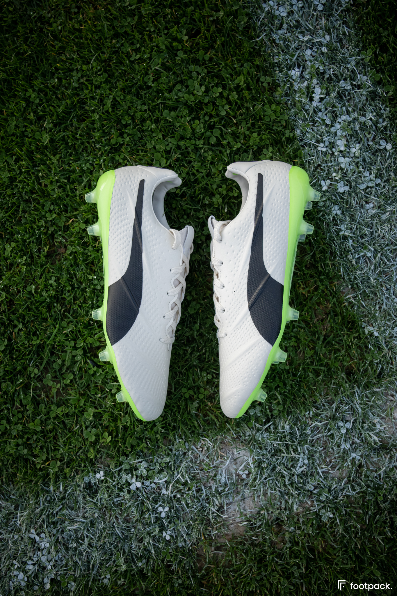 PUMA King Platinum vegan