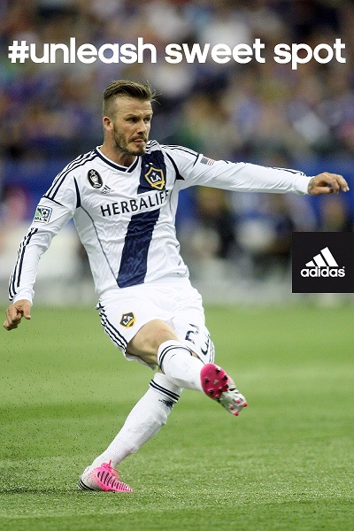 David Beckham Predator LZ blanc/rose 2012