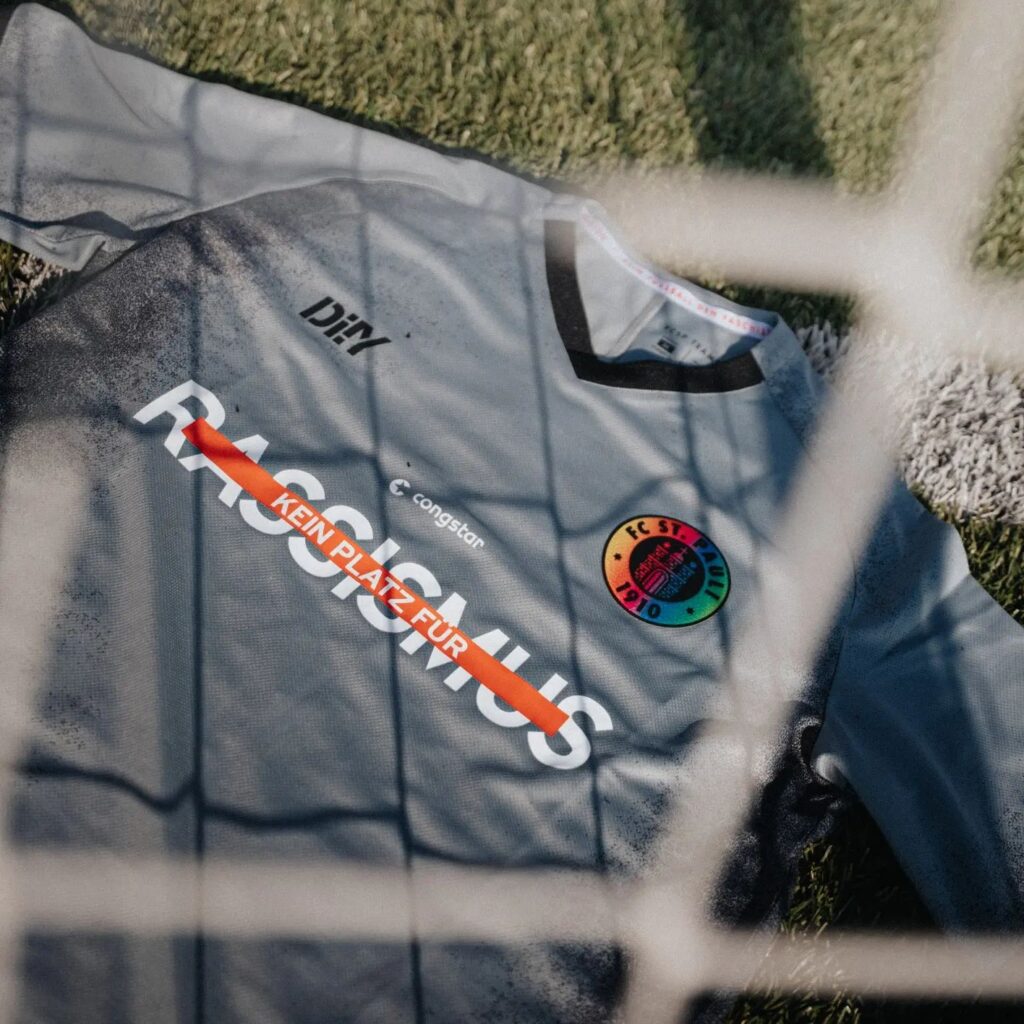 maillot-anti-racisme-pauli