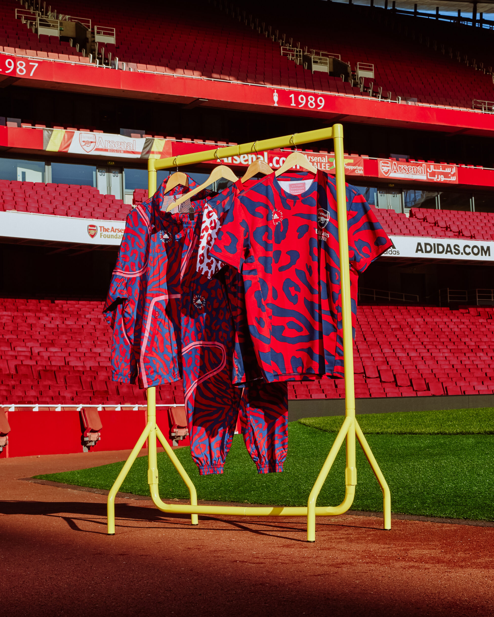maillot arsenal 2021 2022 stella mccartney collaboration lifetyle adidas 6
