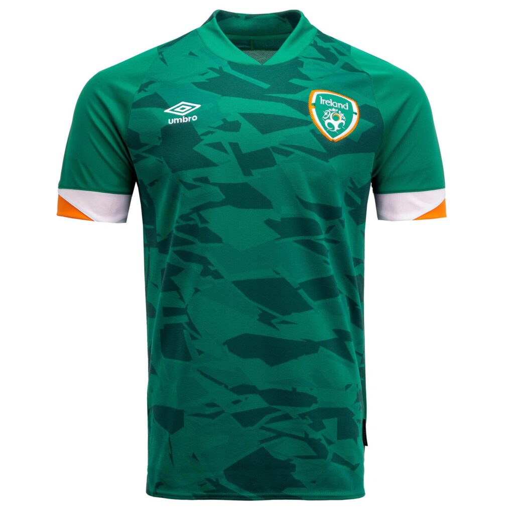 Maillot De Football Irlande Édition Limitée Umbro - Rose Avec Ruban - Taille L - Occasion