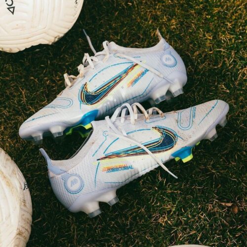 Image de l'article Le blanc s'invite sur les crampons Nike. Le 