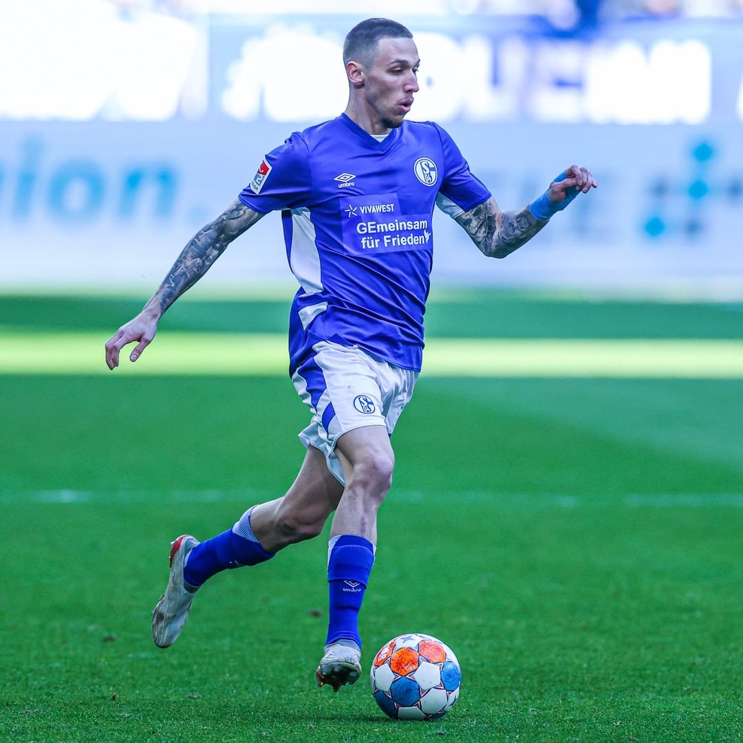 schalke 04 gazprom russie sponsor 2