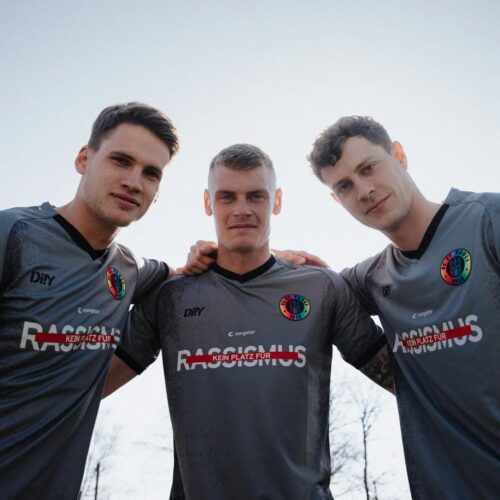 Image de l'article AS Roma, Le Havre, Dortmund : ces clubs qui ont fabriqué leurs propres maillots