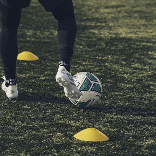 Image de l'article Un nouveau coloris pour les crampons Umbro : Tocco et Velocita