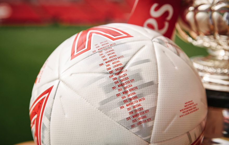 ballon fa cup 150 ans mitre liverpool chelsea finale 5