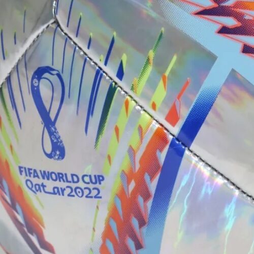 Image de l'article Quand le ballon de la Coupe du Monde 2022 se décline en rose, bleu ou vert fluo !
