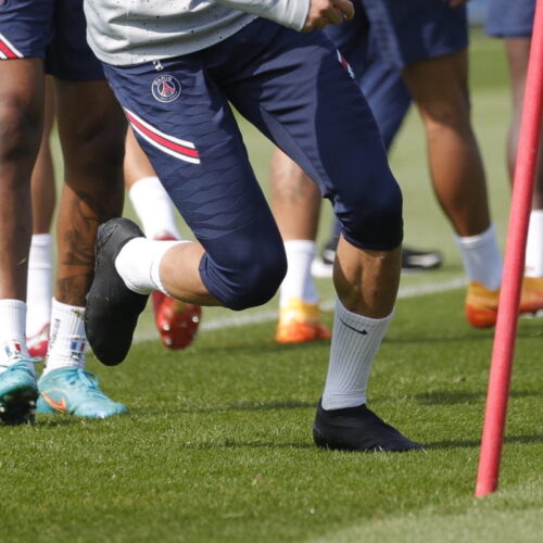 Image de l'article Gnabry, Hakimi, Morata en crampons masqués : une nouvelle adidas X en approche ?