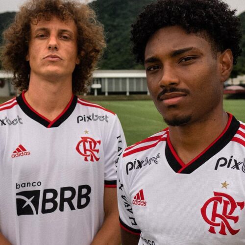 Image de l'article Flamengo dévoile son maillot extérieur 2022-2023