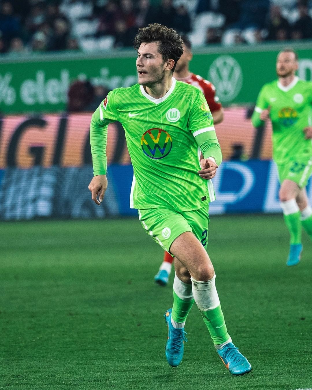 maillot wolfsburg 2021 2022 domicile nike diversité