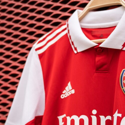 Image de l'article Arsenal : un maillot 2022-2023 classique signé adidas