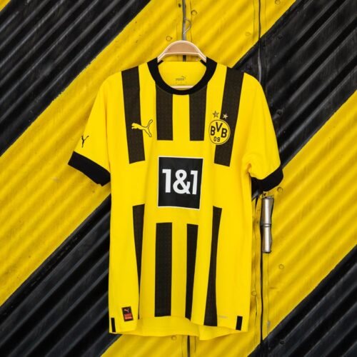 Image de l'article PUMA présente le maillot de Dortmund 2022-2023 à domicile