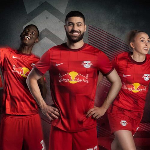 Image de l'article Leipzig et Nike dévoilent les maillots 2022-2023