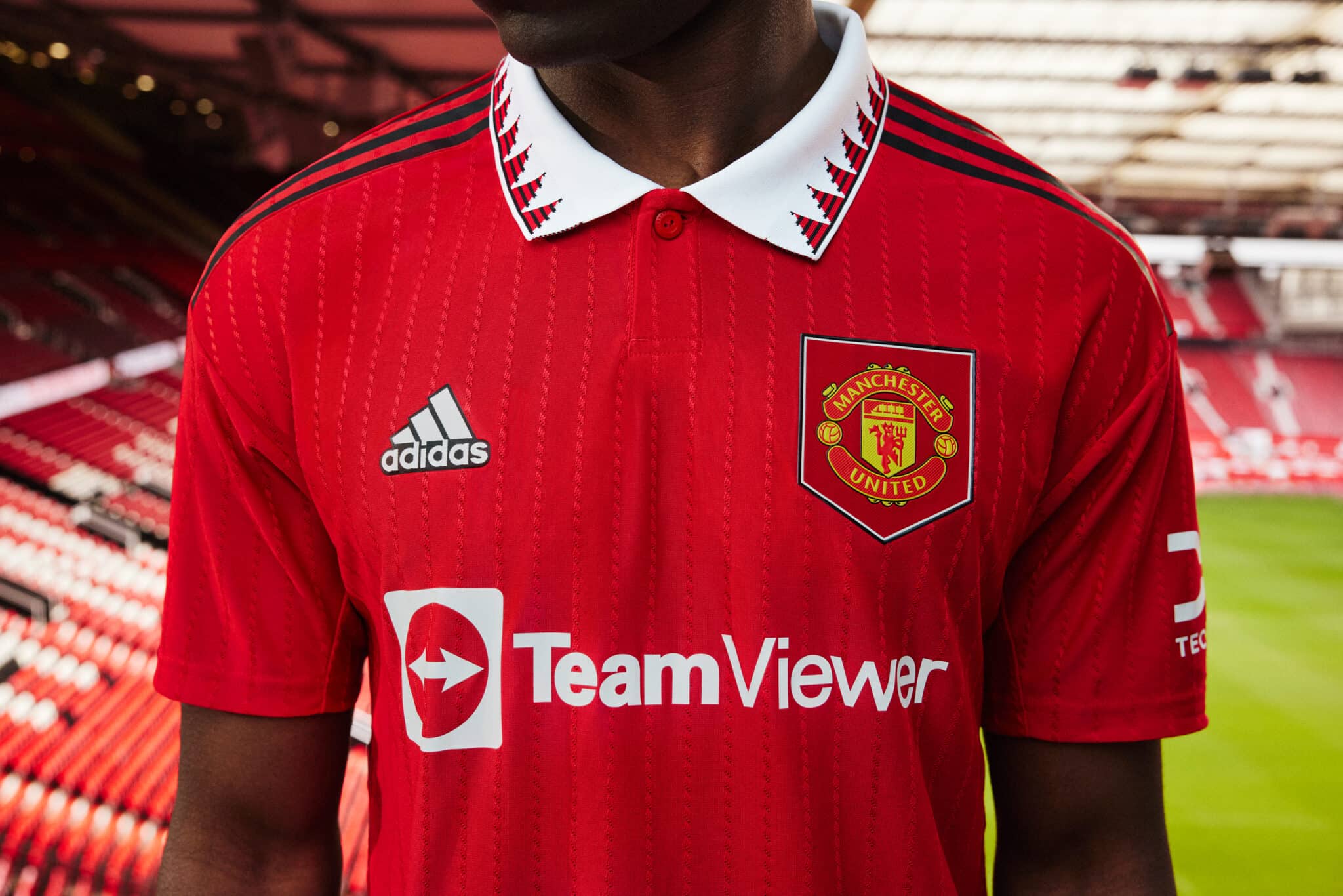Manchester United : un maillot domicile vintage pour la saison 2022-2023