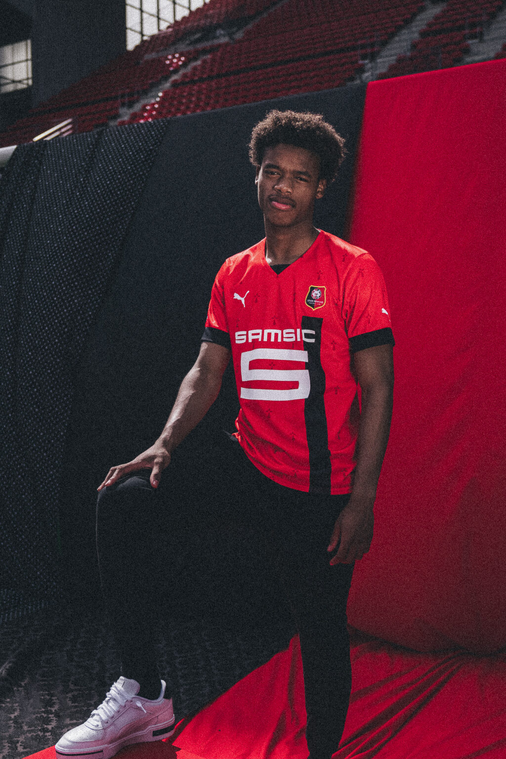 Le Stade rennais dévoile son maillot extérieur 2022-2023 ! - Stade