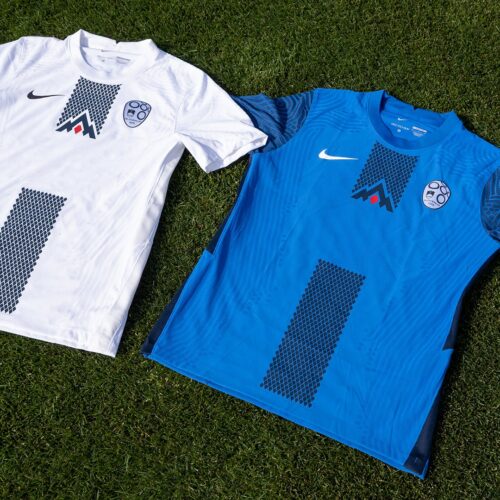 Image de l'article Choisis par les fans, les maillots de la Slovénie ont été présentés