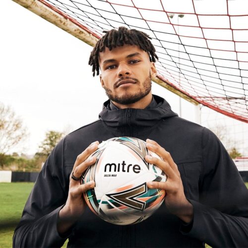 Image de l'article Tyrone Mings, nouvel ambassadeur ... des ballons Mitre !