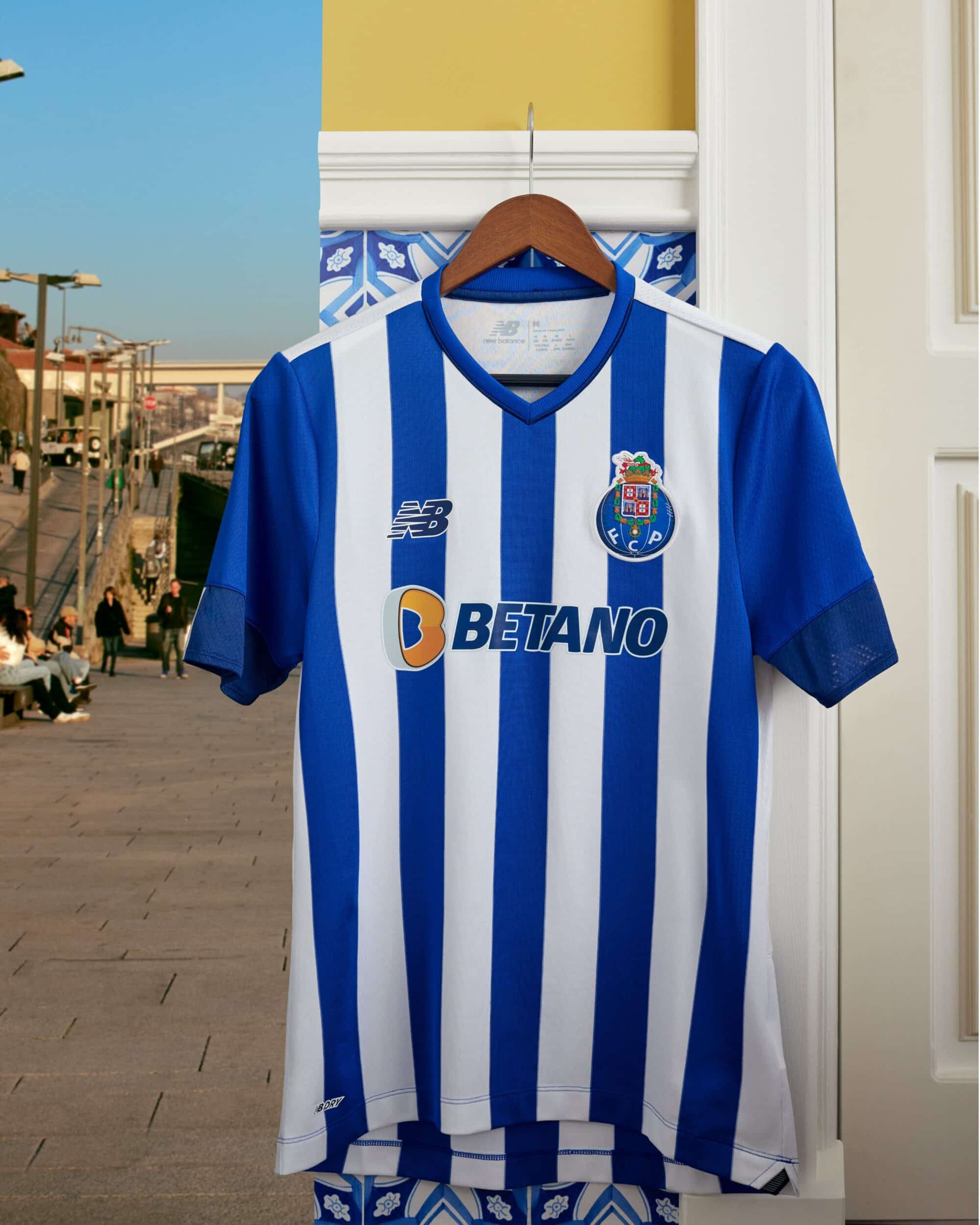 maillot fc porto 2022 2023 new balance domicile