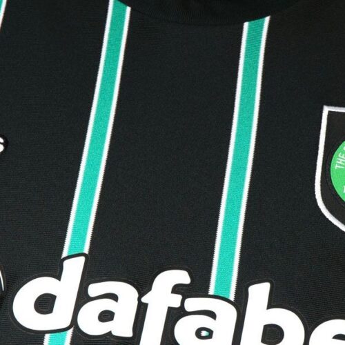 Image de l'article Celtic FC : la nostalgie s'invite sur le maillot extérieur 22-23