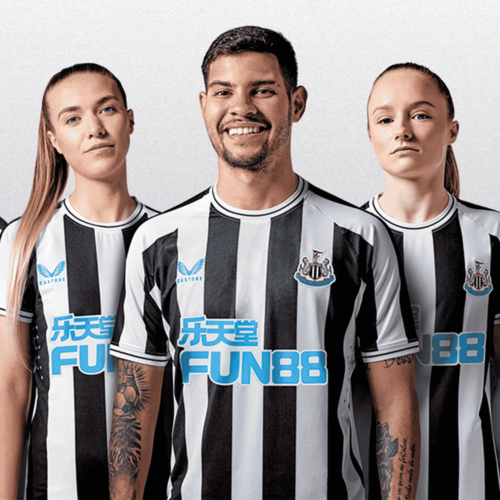 Image de l'article Le maillot de Newcastle 2022-2023 présenté par Castore