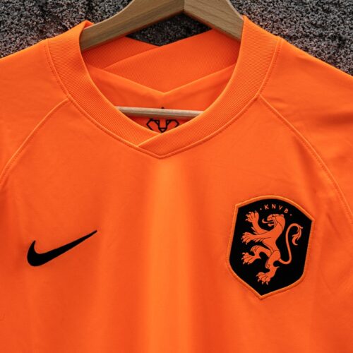Image de l'article Les maillots de l'Angleterre et des Pays-Bas pour l'Euro 2022 : le shooting footpack.