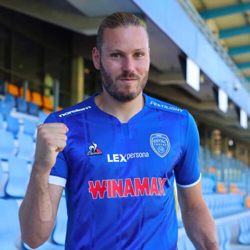 Image de l'article Les maillots de Troyes 2022-2023, présentés par Le Coq Sportif