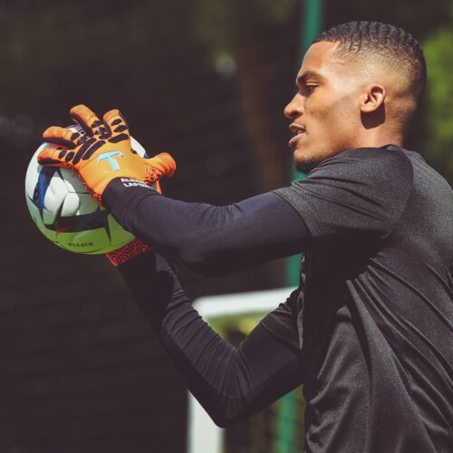 Image de l'article Alban Lafont avec une nouvelle marque de gants, T1tan