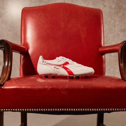 Découvrez Les Crampons De Foot Les Plus Chers Qui Séduisent Les Stars Du Ballon Rond