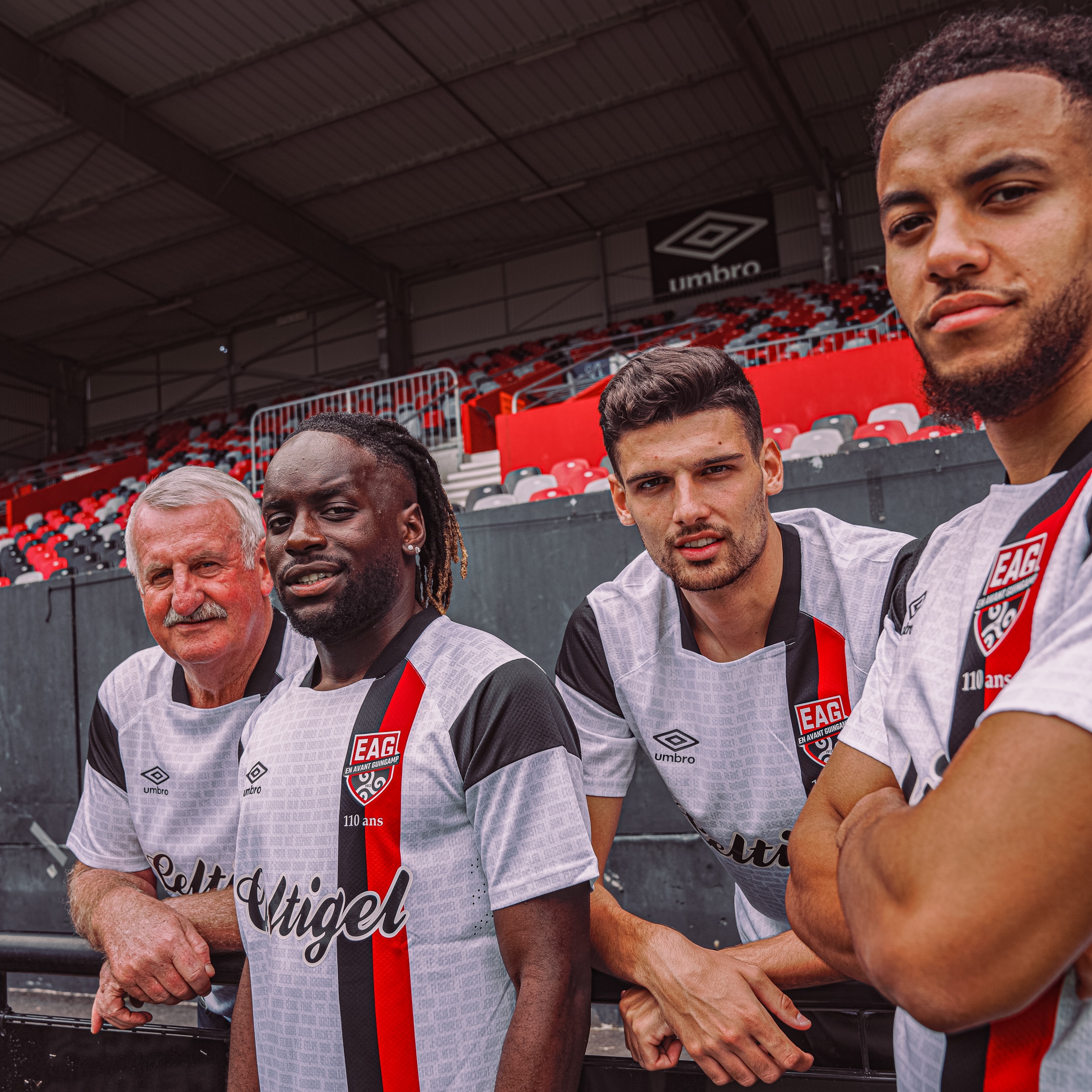 maillot exterieur ea guingamp 2022-2023