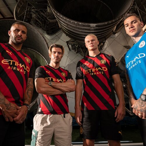 Image de l'article Manchester City s'inspire des années 60-70 pour son maillot extérieur