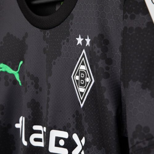 Image de l'article Une mappemonde sur le maillot third du Borussia Monchengladbach