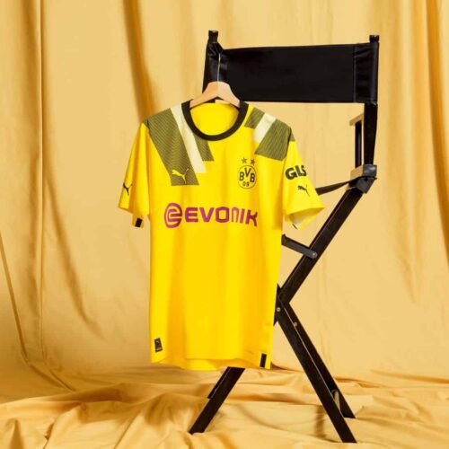 Image de l'article Dortmund dévoile son maillot pour la Ligue des Champions 22/23