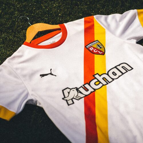 Image de l'article Maillots 2022-2023 : quelles sont les nouvelles tenues dévoilées ? - Épisode #10