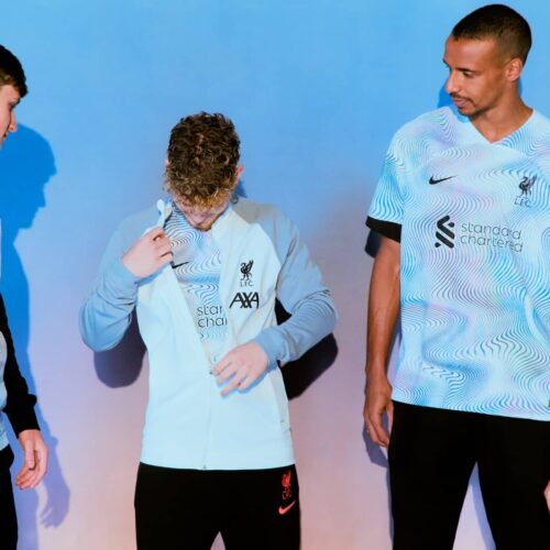 Image de l'article Liverpool s'inspire de la musique pour son nouveau maillot extérieur