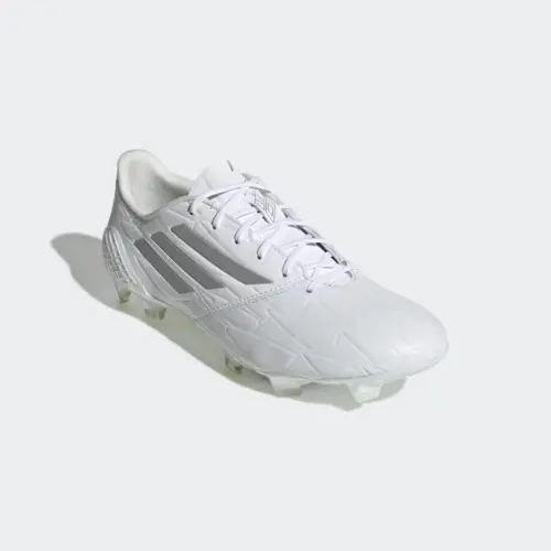 Image de l'article adidas réédite une adizero IV inspirée de la Coupe du Monde 2014
