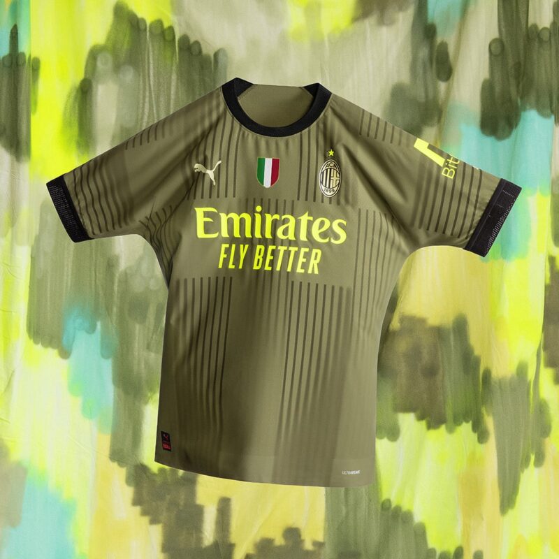 Maillot AC Milan Adidas – Taille S, Homme, Multicouleur, Occasion Excellent état