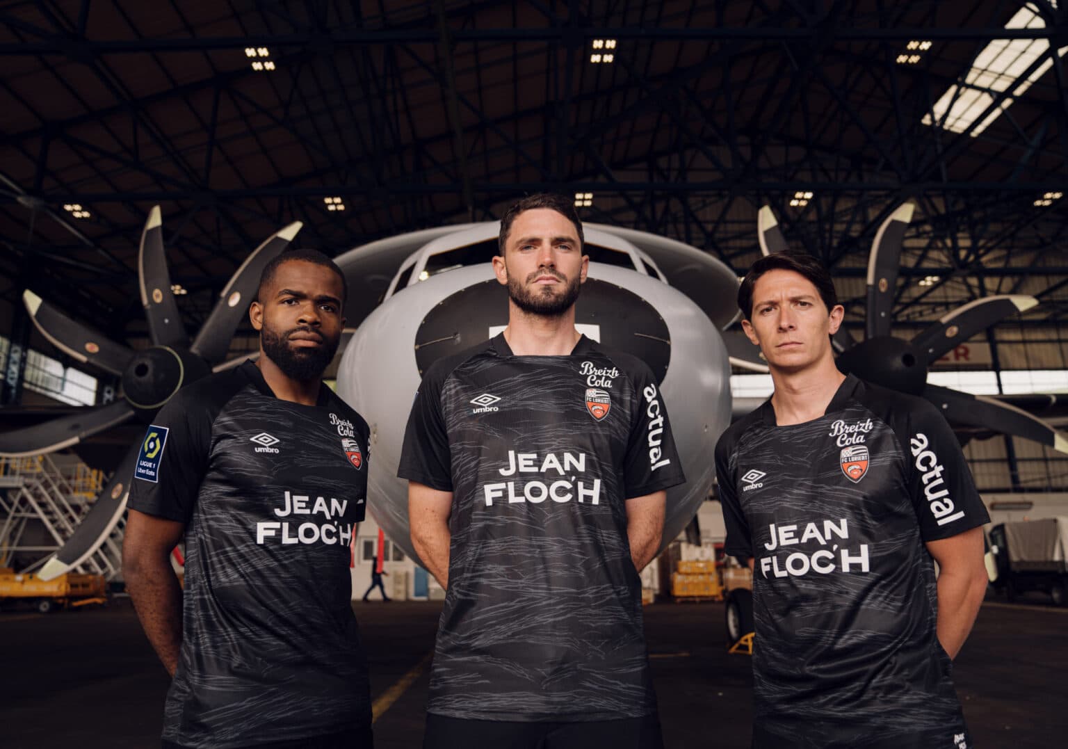 Maillot Fc Lorient La trinitaine Porté #4 Football Macron Armor Lux - L