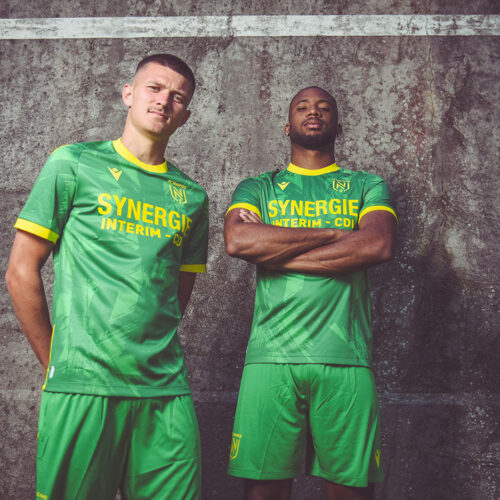 Image de l'article FC Nantes : le maillot extérieur de la saison 2022-2023 dévoilé