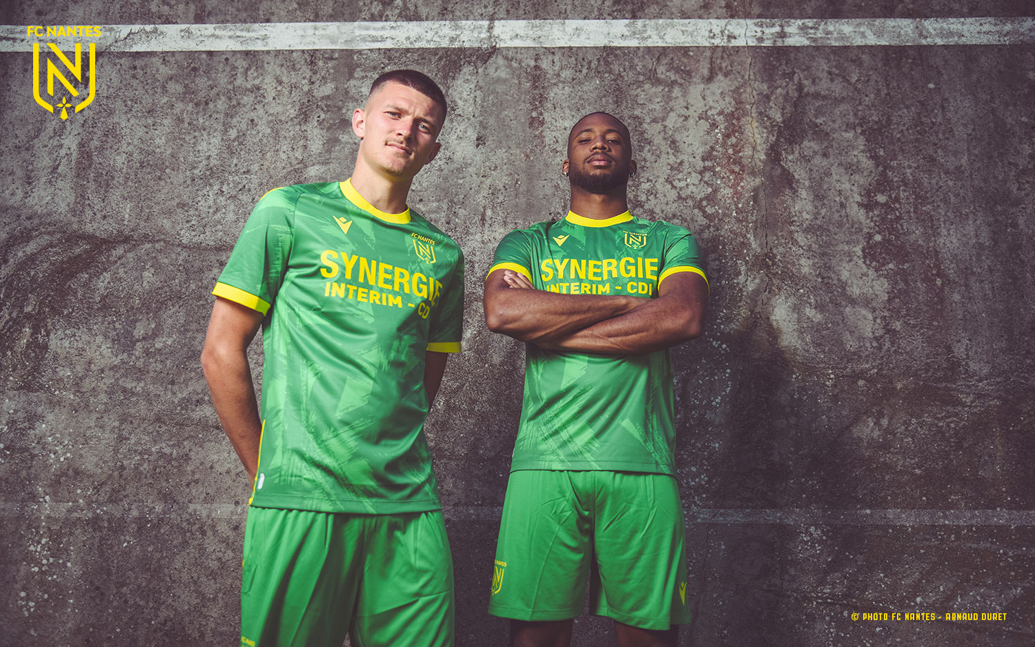 Maillot FC Nantes Domicile 2023-2024 Signé Samuel Moutoussamy, Taille M, Macron