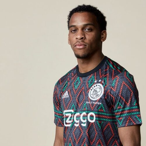 Image de l'article Le nouveau (sublime) maillot d'avant-match de l'Ajax