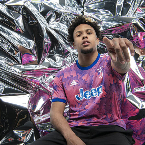 Image de l'article La Juventus révèle un maillot third au design surprenant