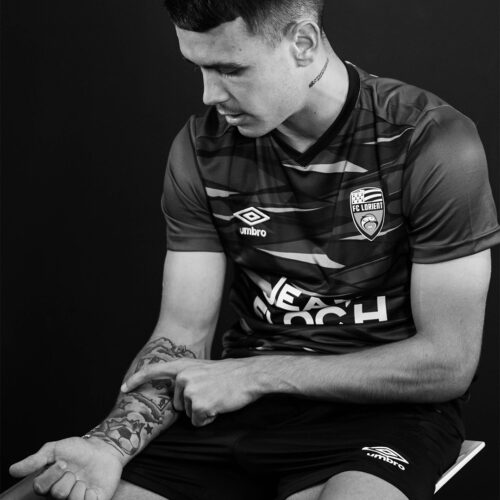 Image de l'article Lorient : bientôt un maillot fait avec les tatouages des joueurs et supporters
