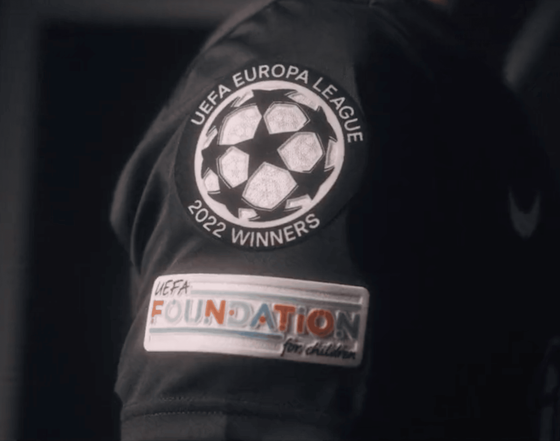 maillot francfort 2022 2023