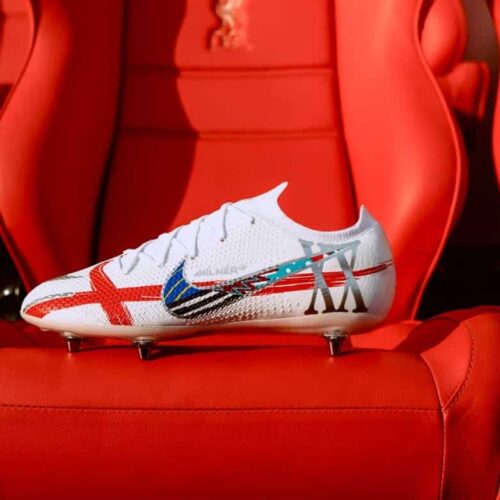 Image de l'article Des crampons exclusifs offerts par Nike à James Milner