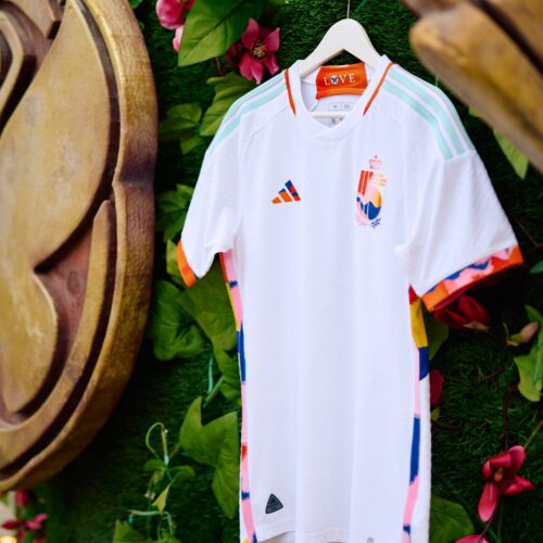 Image de l'article Quand la FIFA s'amuse à modifier les maillots de foot