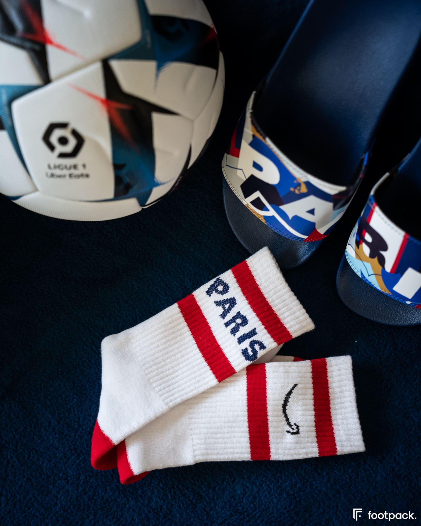 claquettes-chaussettes-prime-video-amazon-3