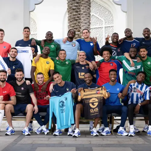 Image de l'article Les joueurs de l'équipe de France rendent hommage aux clubs de leur enfance
