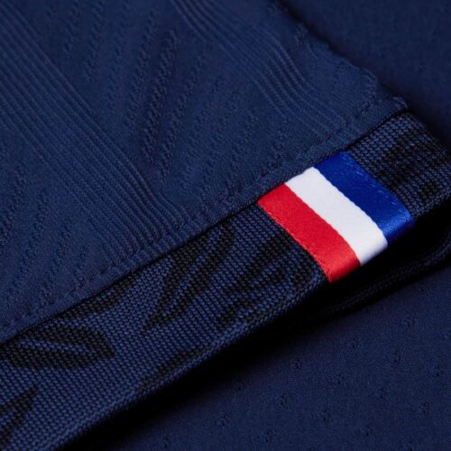 Image de l'article France-Angleterre : quel maillot pour le 1/4 de finale des Bleus ?