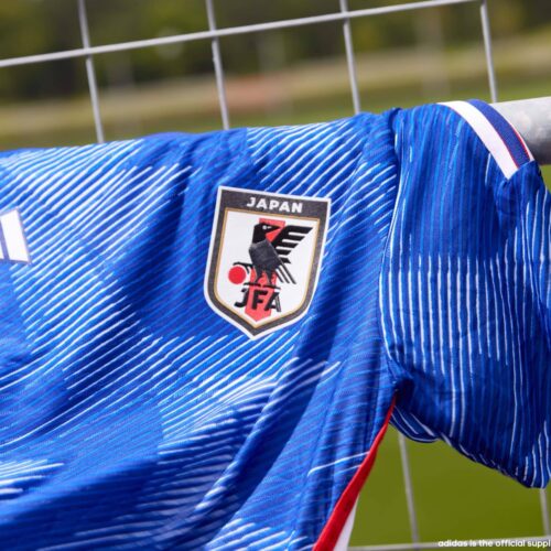 Image de l'article Pourquoi le Japon joue avec des maillots bleus ?
