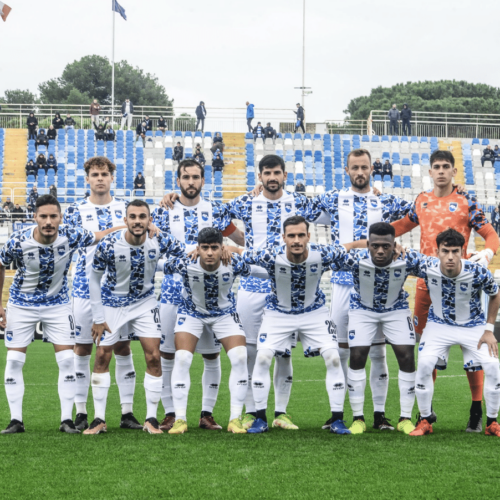 Image de l'article Pescara dévoile un sublime maillot en édition limitée